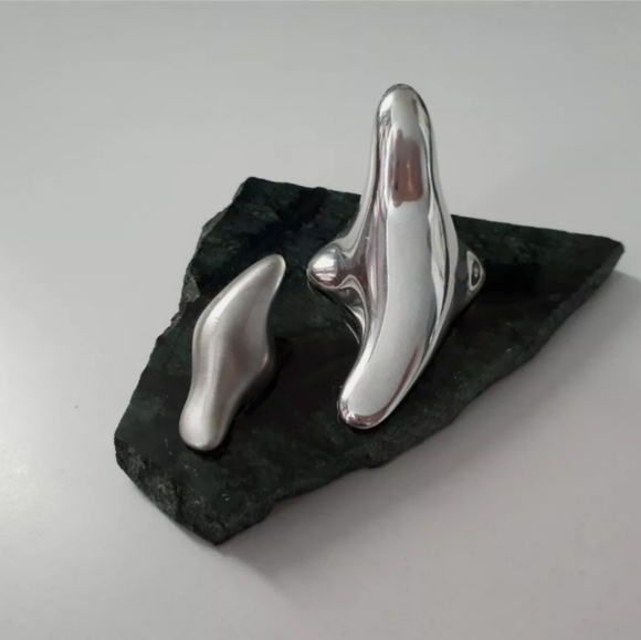 Vintage Hoselton Sculpture Mother Seal with Baby Seal - Picture 7 of 8